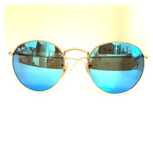 Classic round frame polarized Ray Ban sunglasses